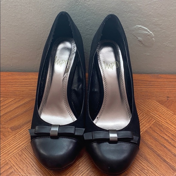 Black Wedge Pumps - Picture 3 of 4